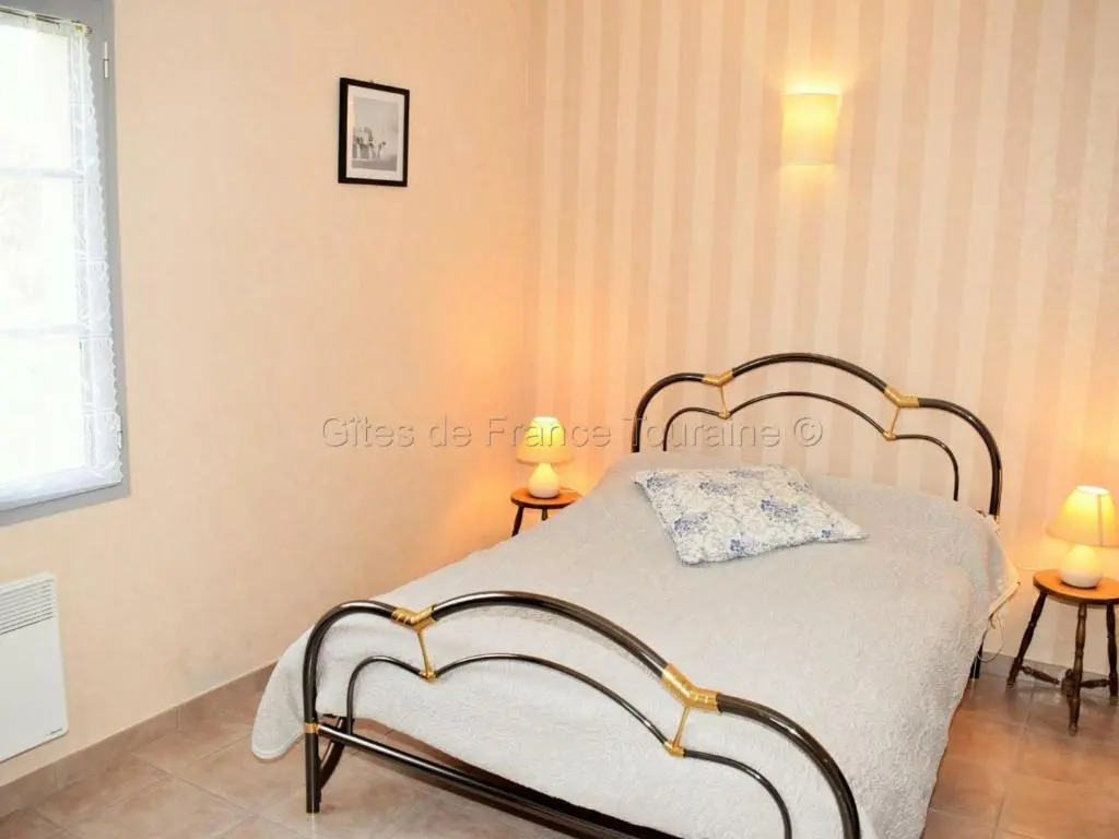 Gîte Sainte-Maure-de-Touraine, 4 pièces, 6 personnes - FR-1-381-109