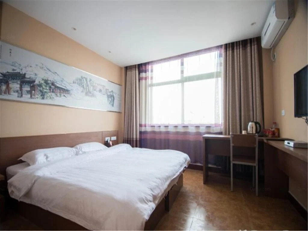 19 Street Hotel