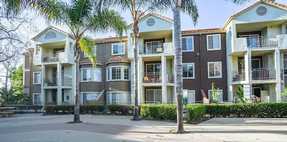 WanderJaunt - Stylish Mission Valley Apts