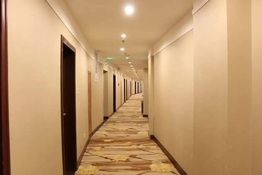 Enshi River View Yixin Hotel