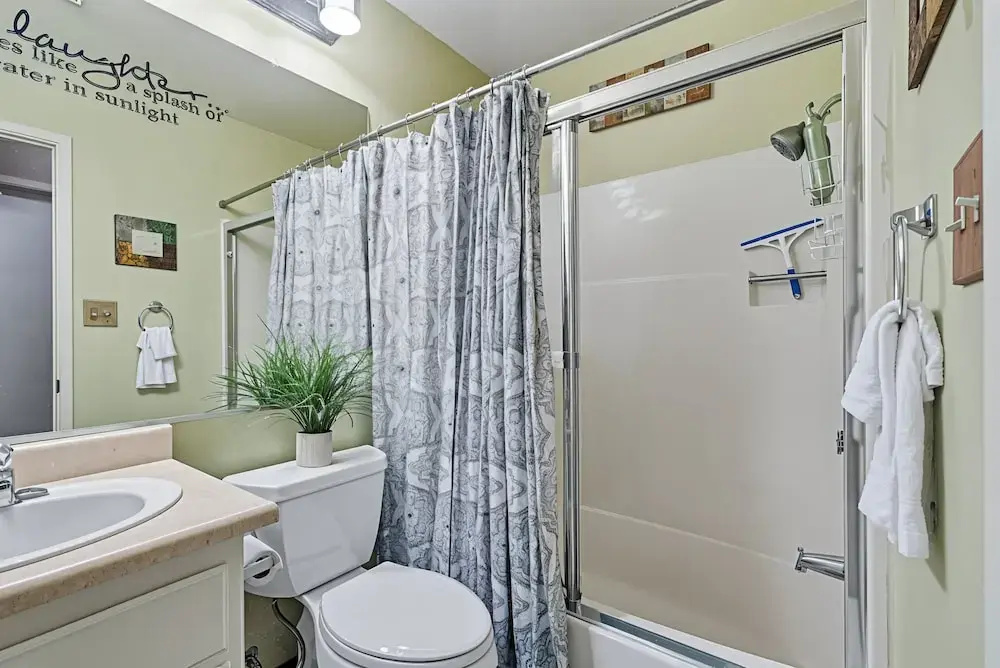 Bigfoot Retreat - Close to Golf and the Beach by Yosemite Region Resorts