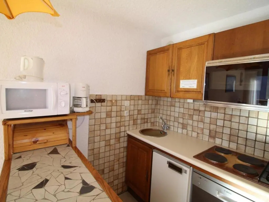 Appartement Auris, 1 pièce, 4 personnes - FR-1-297-31