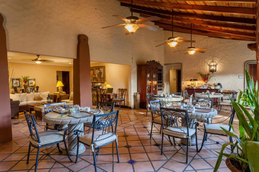 Los Robles Charming Colonial Boutique Hotel
