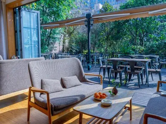Dongjiang Lake Simple Holiday Villa
