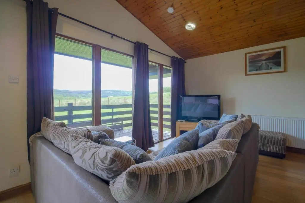 Glenview Chalet Park No 2