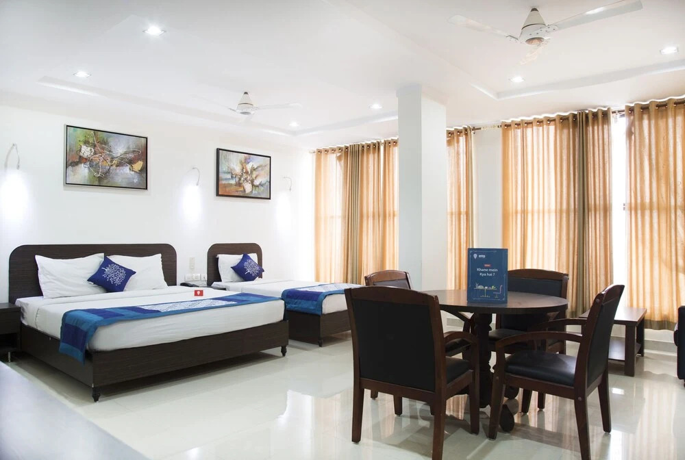 OYO 6130 Hotel N7