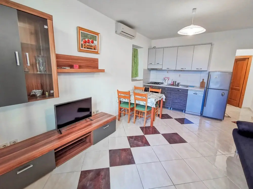 Apartments Vukadin