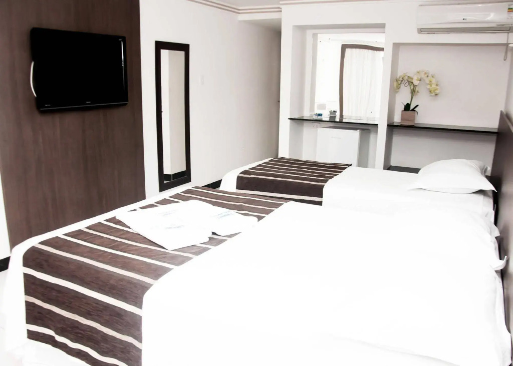 Las Brisas Beach Hotel