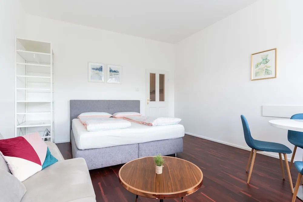 Comfortable Apartments Vienna 1100