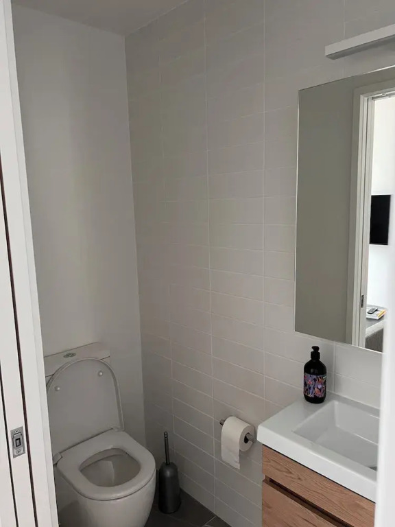 Stylish 2 bedrooms townhouse in Central