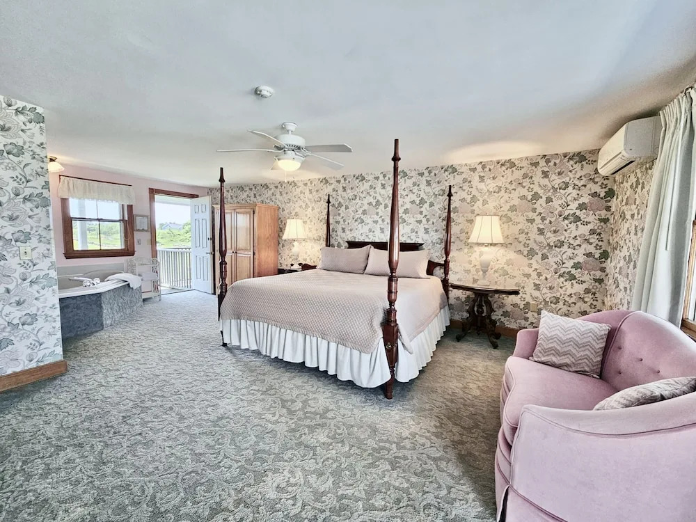 Rose Farm Inn
