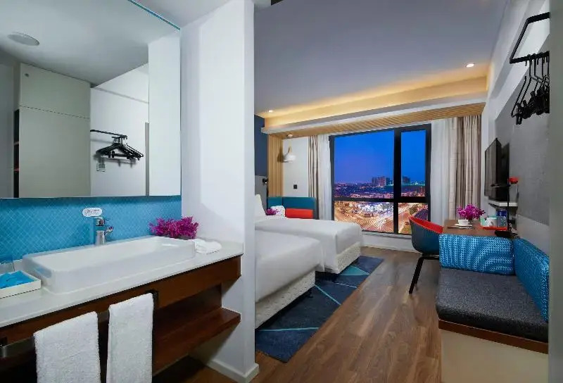 Holiday Inn Express Zhangjiagang East