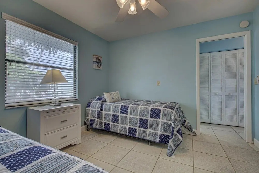 The Anna Maria Island Beach Castaway 2