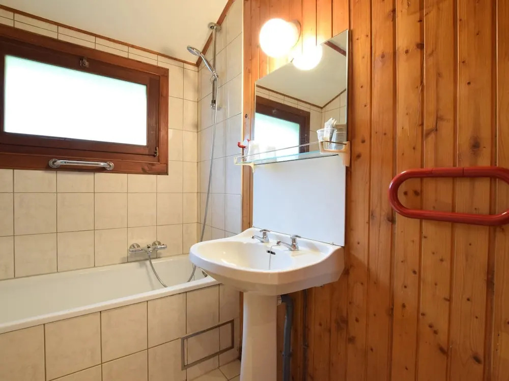 Peaceful Holiday Home in Tenneville near Forest