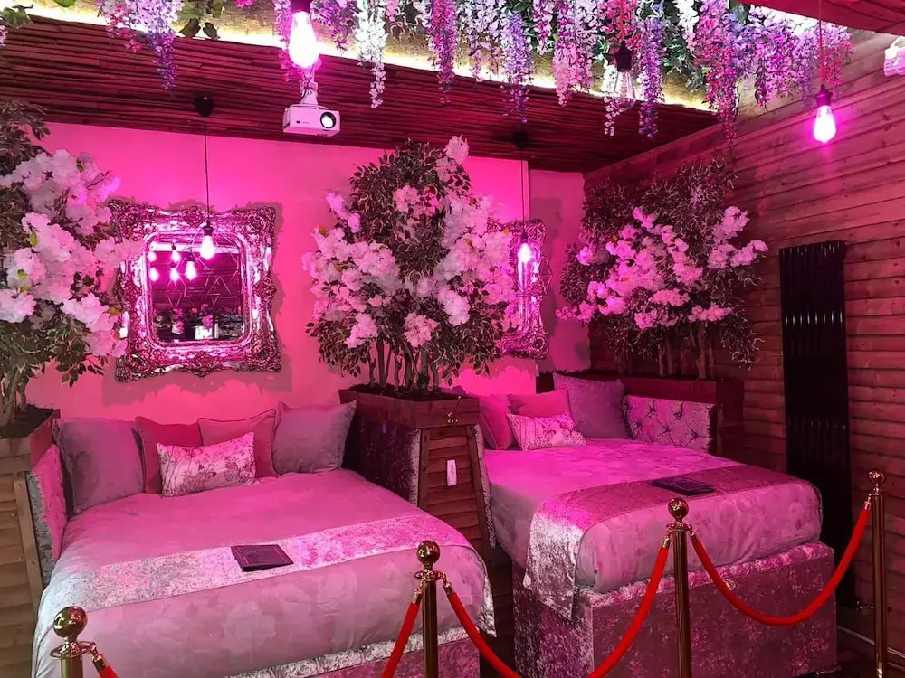 Unique Luxury Stay for 8