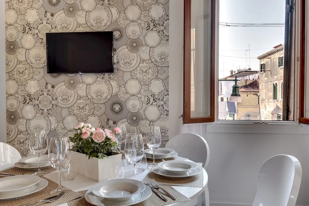 Laguna Luxury 1 by Wonderful Italy