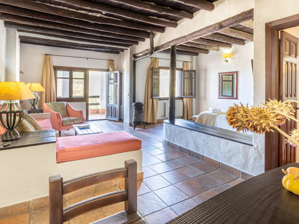 Romantic apartment in Granada with shared pool