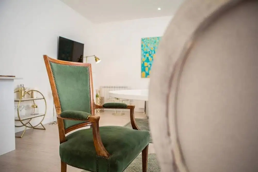 Stunning 1 bed W/sunny Terrace in Madrid Center