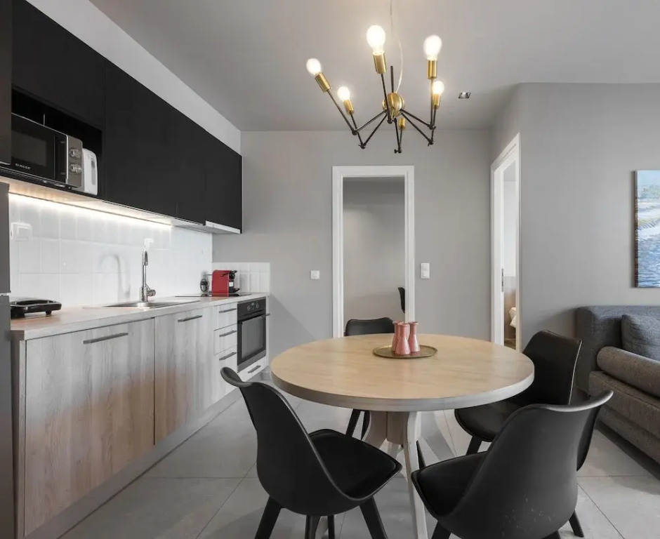 Big Apple studios and apartments, Nilie Hospitality MGMT