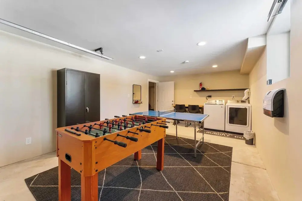 Birchwood by Avantstay Game Room + Lake Access