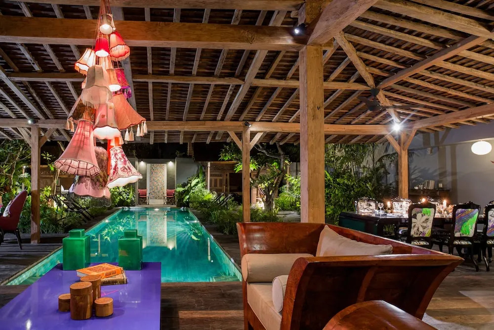 Villa Gambar - Comfortable Modern Mix 3BR Villa with Large Private Pool, 10 Minutes to the Beach