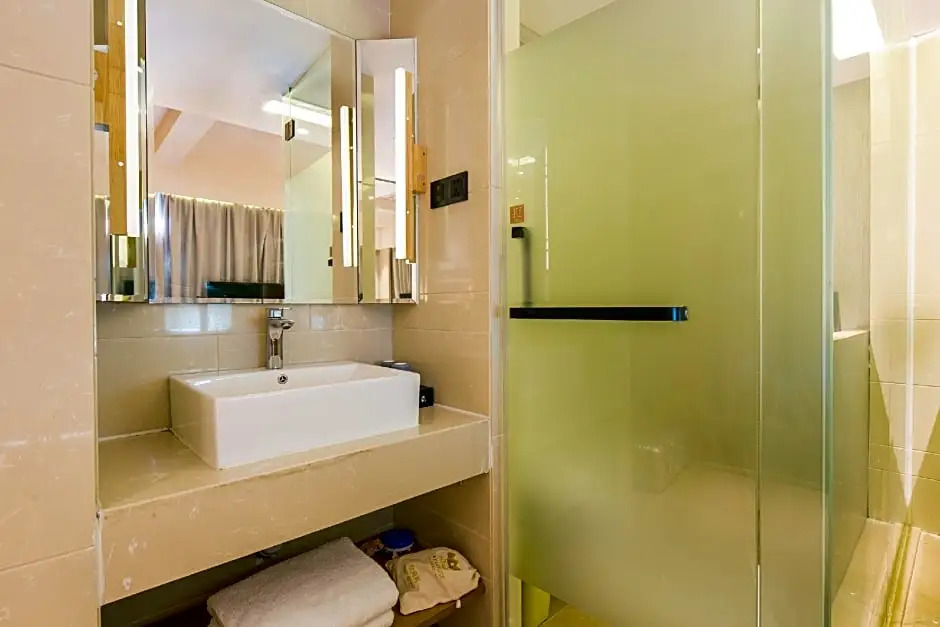 V8 Hotel Zi Yuan Gang Branch