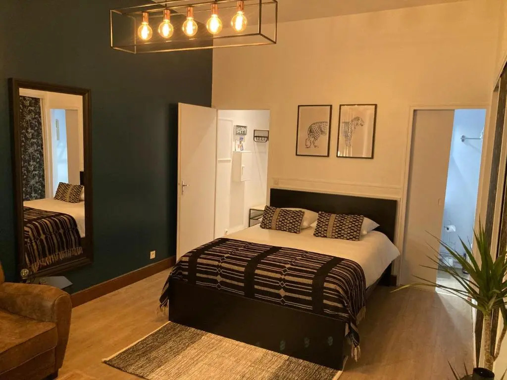 Studio Deschainets - Center of Troyes 200m from the Train Station