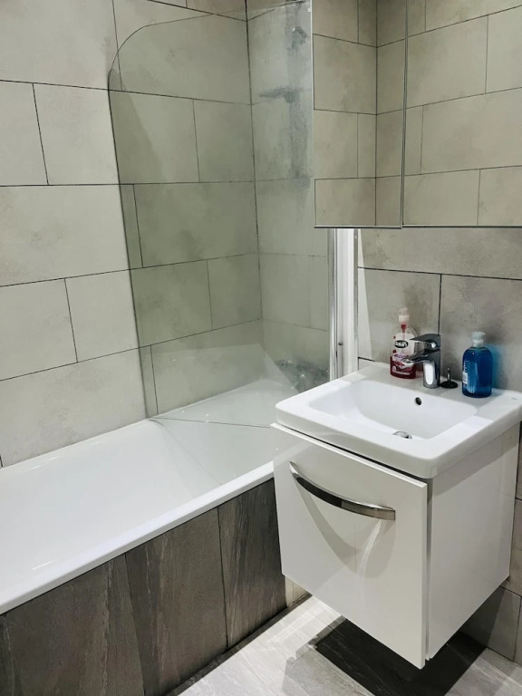 Immaculate 2-bed Apartment in London