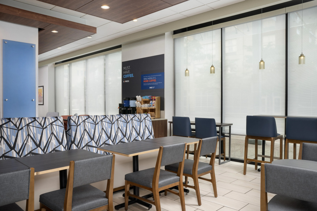 Holiday Inn Express & Suites Pittsburgh North Shore by IHG