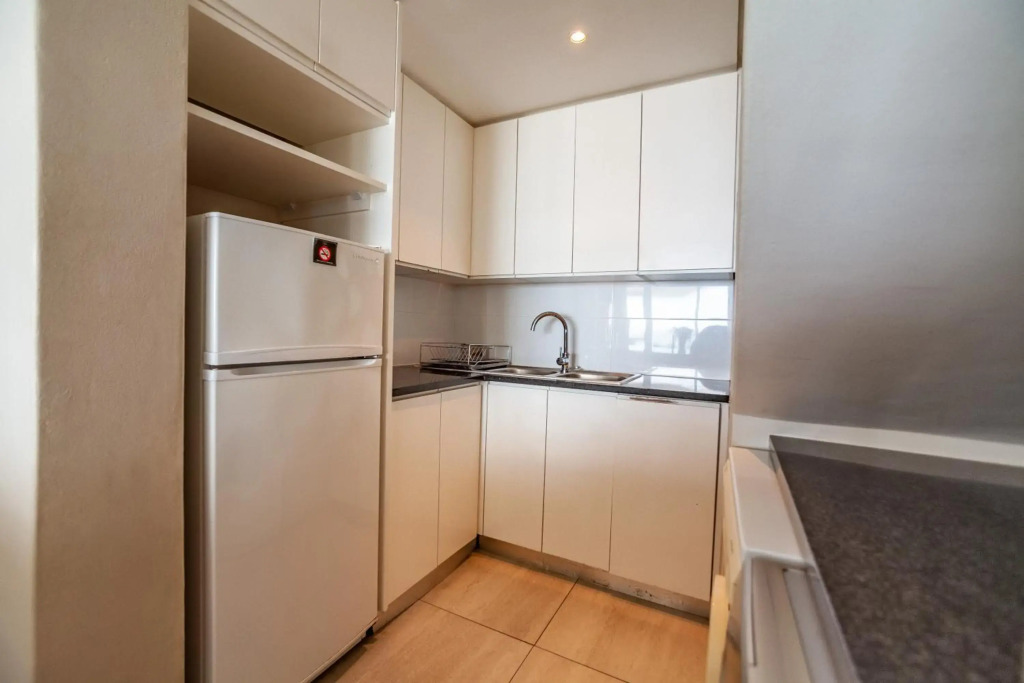 Luxury Private Beachfront 2 bedroom Dolphin Apartment, Blouberg, Cape Town
