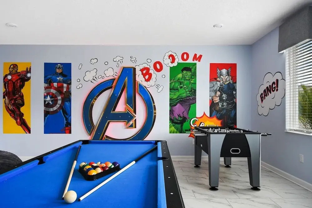 Home 9 Bed Themed Rooms Pool Storey Lake