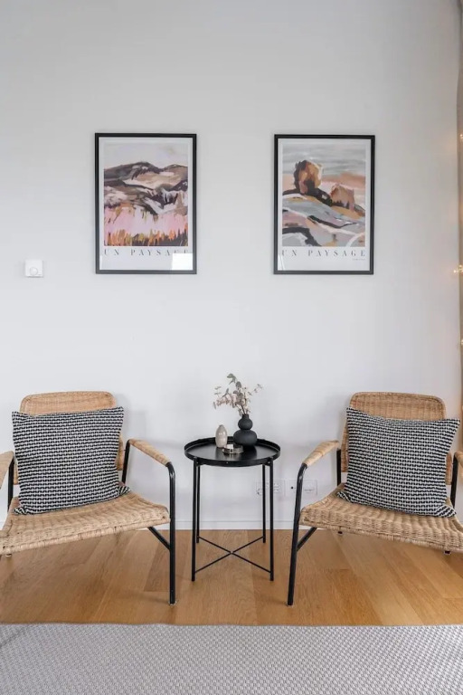 Modern 2BR Apartment with Sauna & Large Balcony