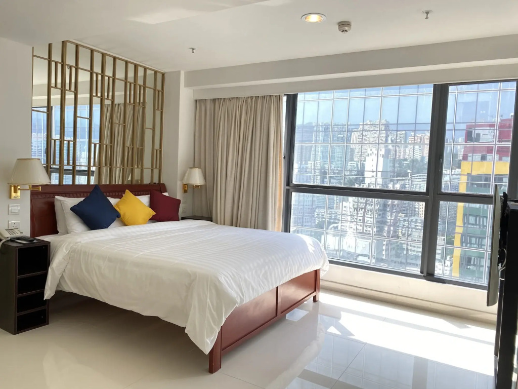 IW Hotel