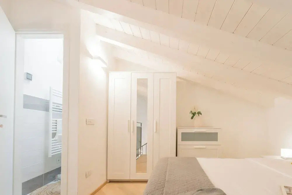 Casa Dani Como Center Parking by Rent All Como