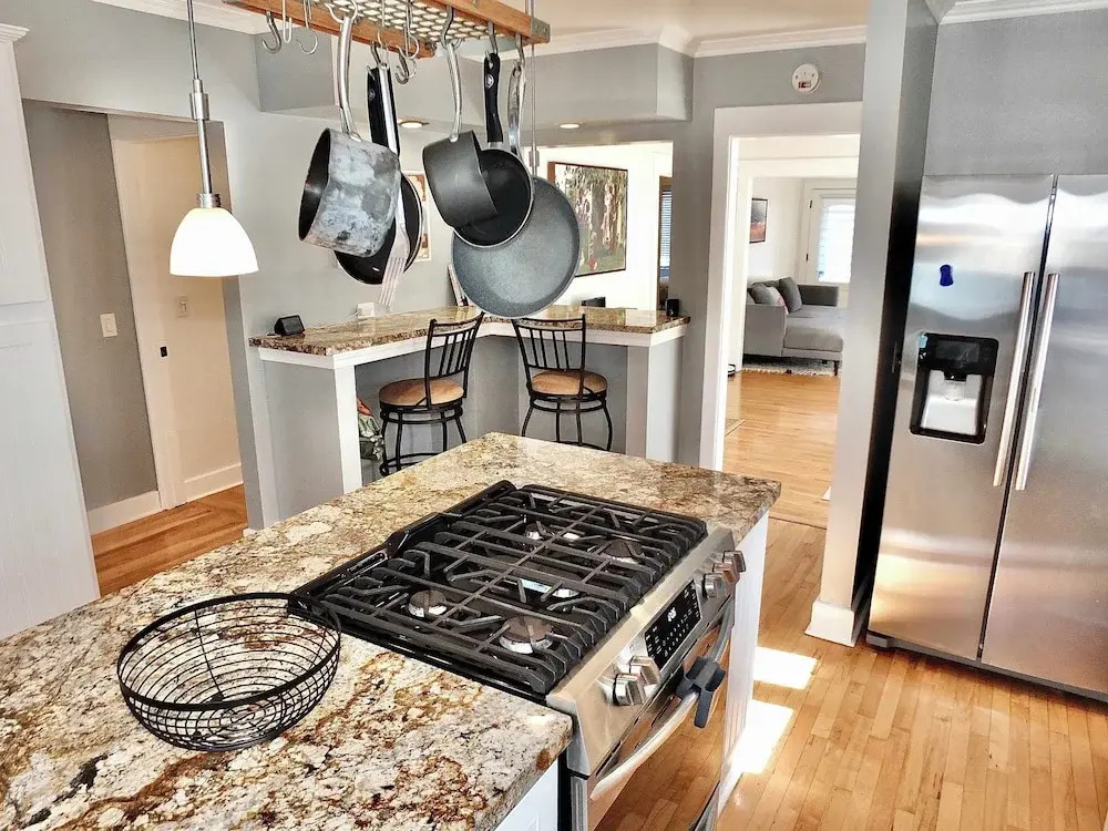 Beach City Craftsman - Walk to Beach