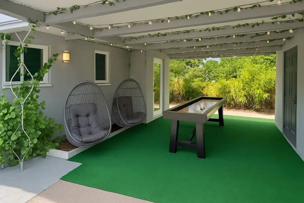 Friendly Fox Luxury Home with Pool & Spa