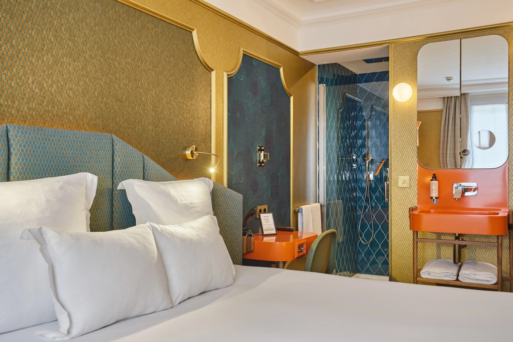 Idol Hotel