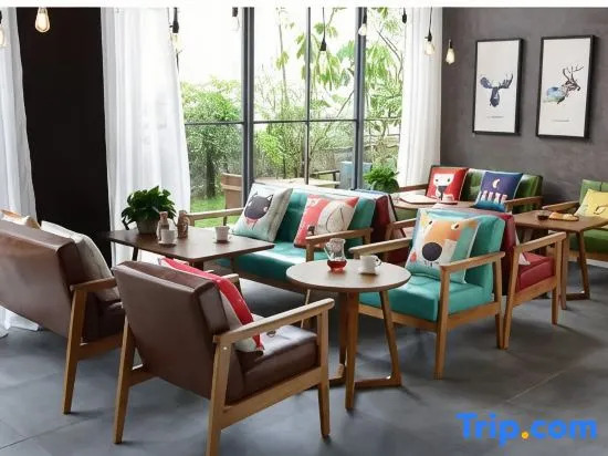 Yunnan Hotel (Jingxi Zhongshan Park)