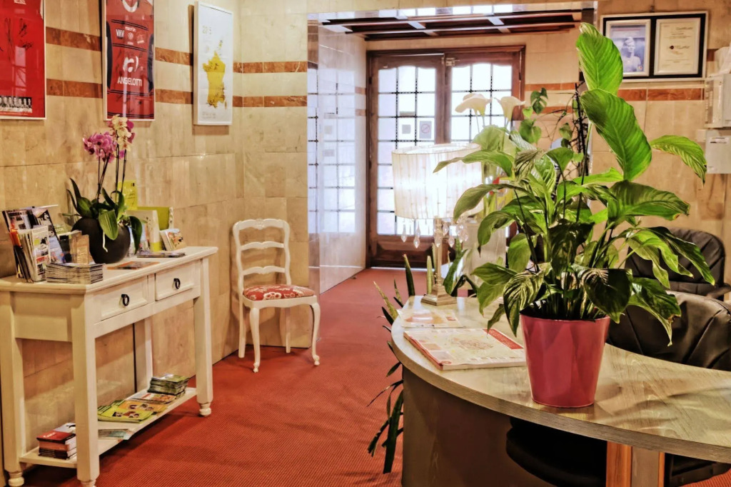 Logis Hotel Des Pyrenees Rest. La Pergola