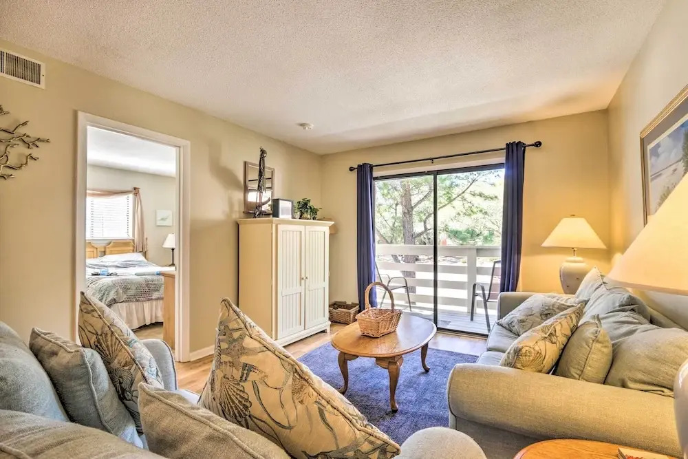 Walk to Folly Field Beach: Hilton Head Condo