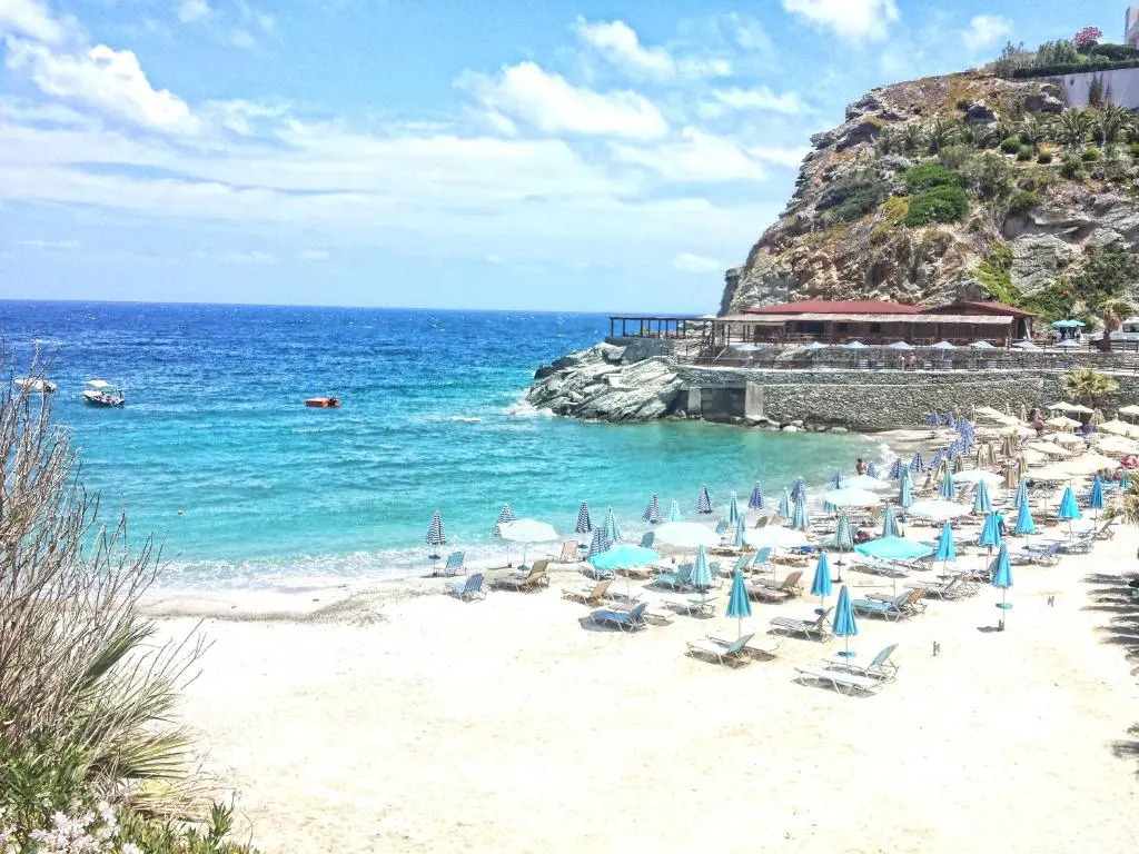 Sea View Apartments 10meters from the beach
