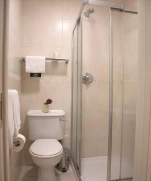 Celtic Lodge Guest House, Bed & Breakfast in Dublin City Centre