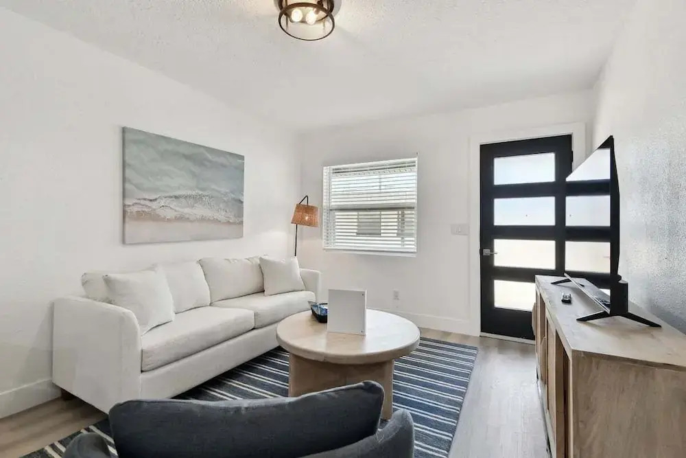 117 127th Ave E Unit 6