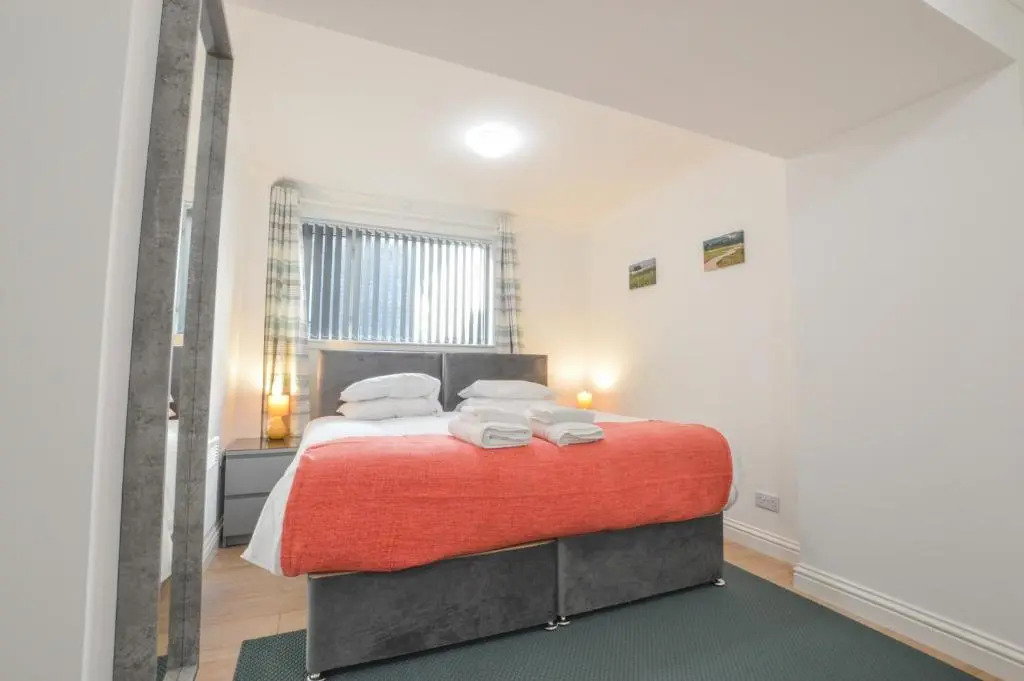 No 8 Westbay Apartment