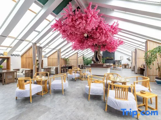 Guanshan Yaju Hotel (Dujiangyan Rongchuang Cultural Tourism City Branch)
