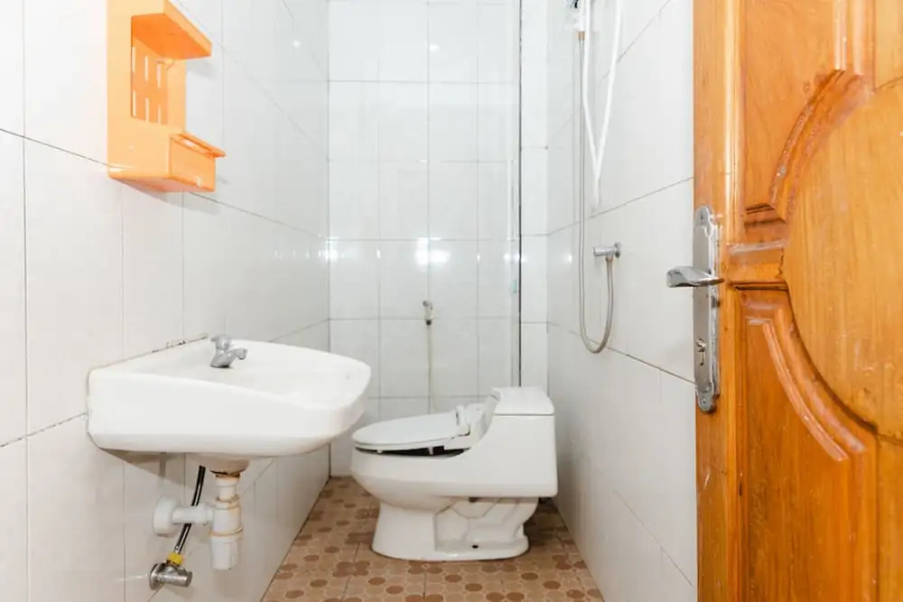 RedDoorz Plus near Transmart Kairagi Dua manado