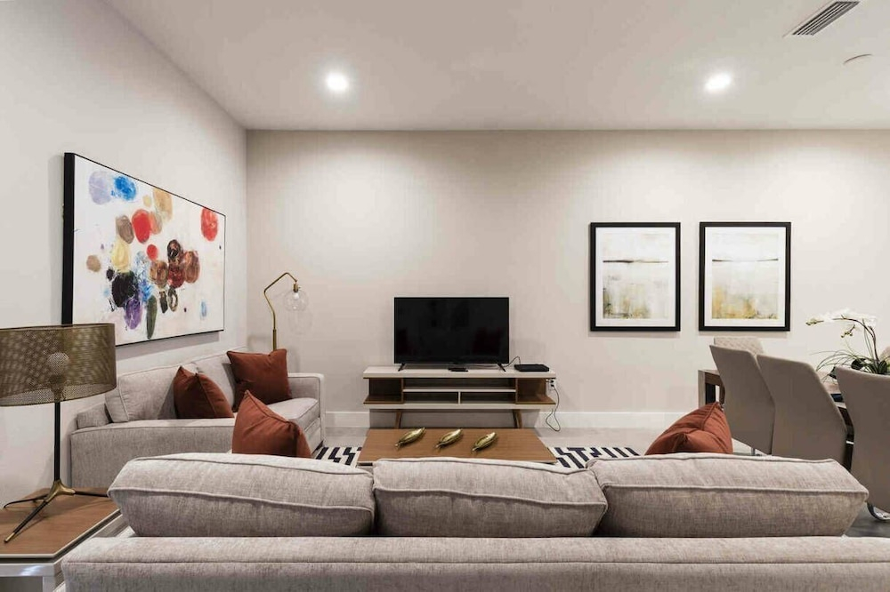4BR Townhome 15min to Disney