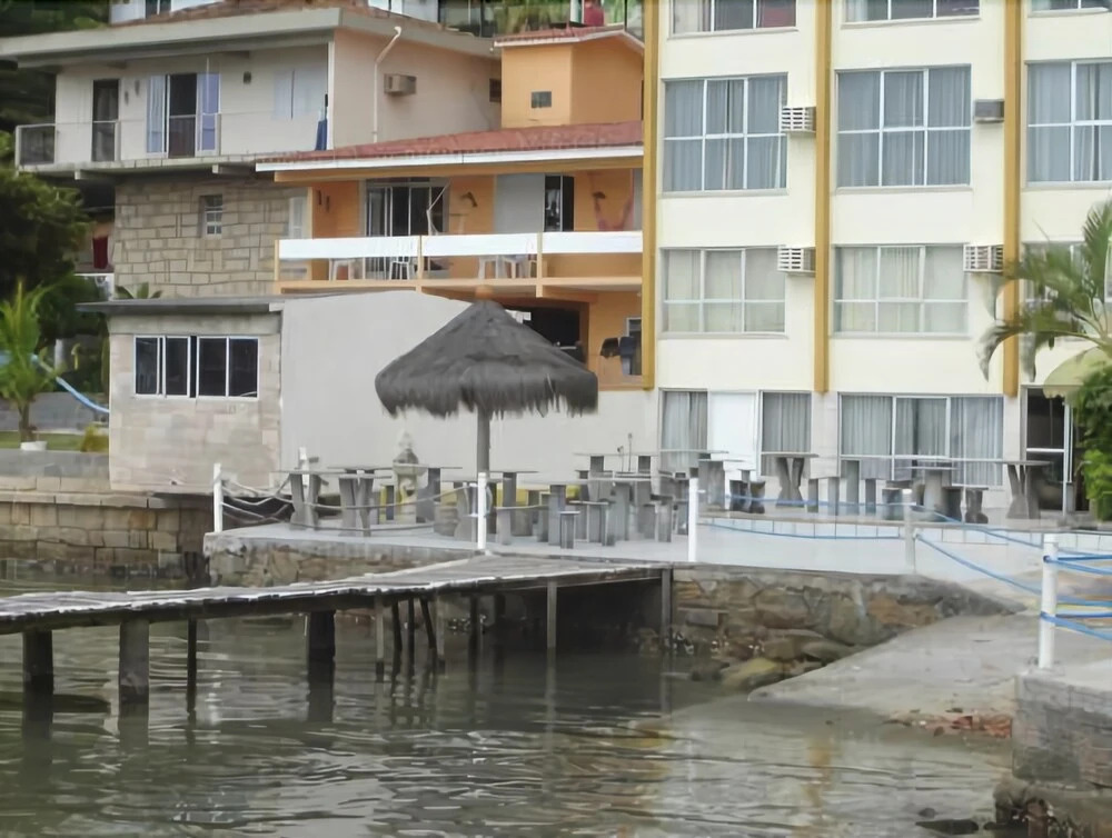 Hotel Veleiro