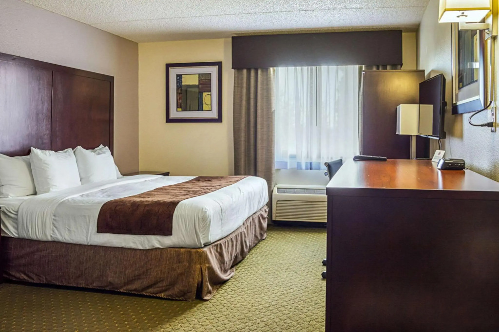 Quality Inn & Suites Clackamas - Portland