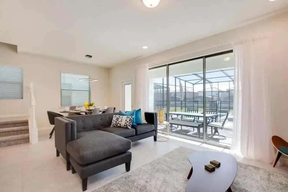 Beautiful 5 Bed Pool Home At Resort- No Resort Fee 5 Bedroom Townhouse
